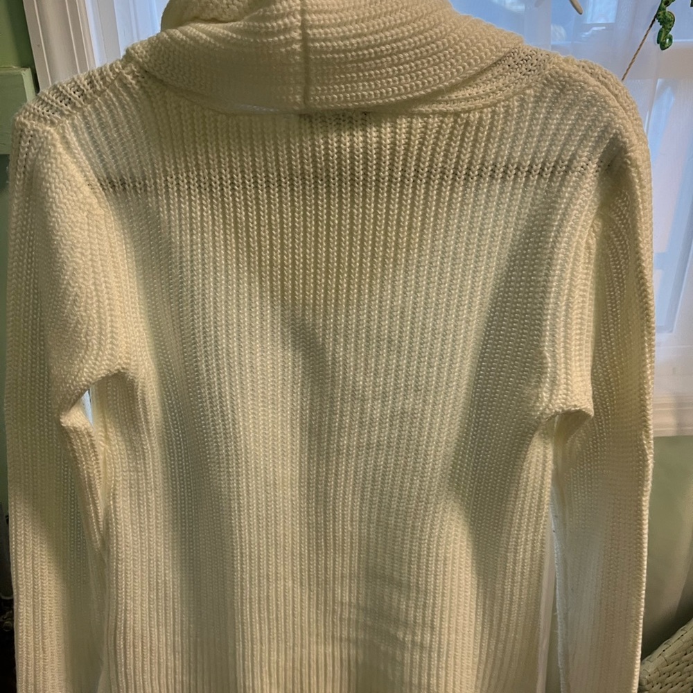 Sweater - Picture 5 of 6